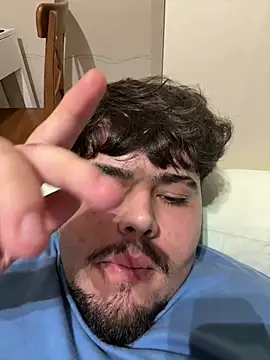 Yannick04's Live XXX Chat
