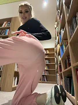 AlyssaFoxx_ Chat XXX live