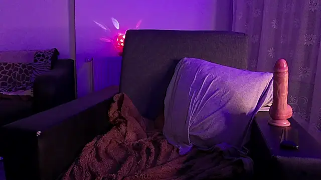 Pokazy przed kamerką – lunabluee