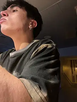 הופעת וובקאם של Tommy_Claks