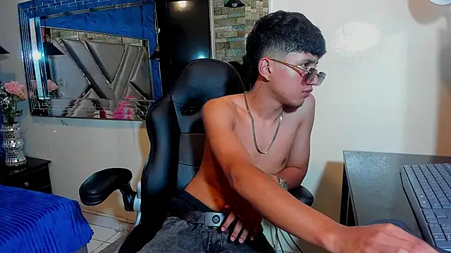 Živý XXX chat Mr_Dylan1