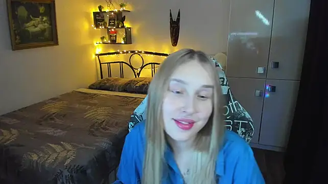 CrazyBitchInLacen Live XXX chat