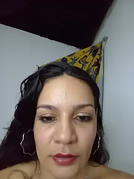 Chat +18 de Luna_petite69 ao vivo