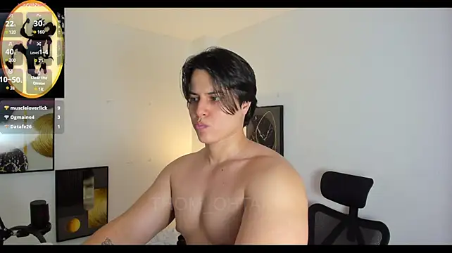 Thom_Ohtani Chat XXX in diretta