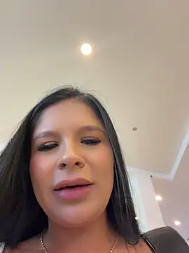 Elara_Luxe XXX чат на живо