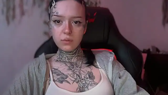 Chat +18 de Raven_Armor ao vivo