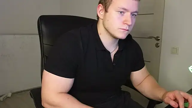 Czat XXX na żywo – Richard_Dullas
