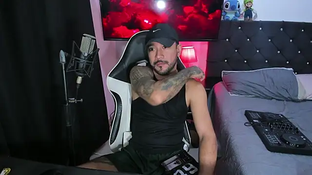 Chat +18 de dereck_karter ao vivo