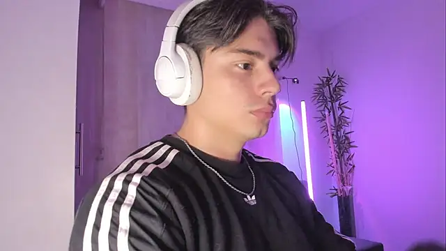 Chat XXX en directo de Giordano_Russo