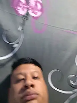 themorenofit08 网络视讯表演