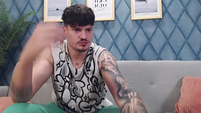 XXX chat uživo modela marioalessio