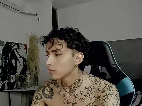 XXX chat uživo modela Zack_BC33