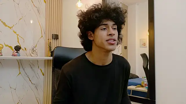 Zayn_Fox32 élő XXX-chatje