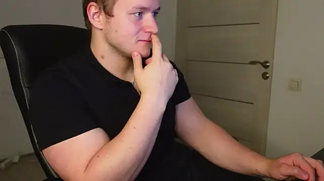 Richard_Dullas XXX чат на живо
