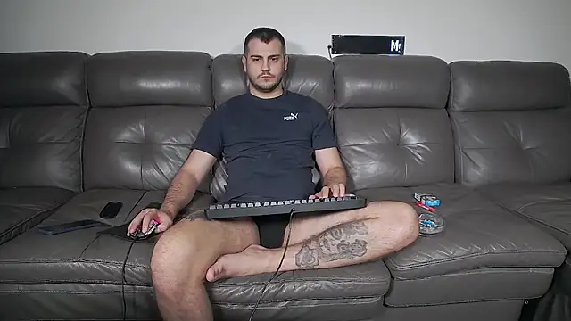 CrazyDom1 Adlı Modelin Canlı XXX Sohbeti