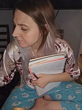 Czat XXX na żywo – ScarletsWeb