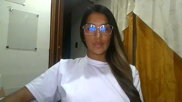 Juanabrunette7 লাইভ XXX চ্যাট