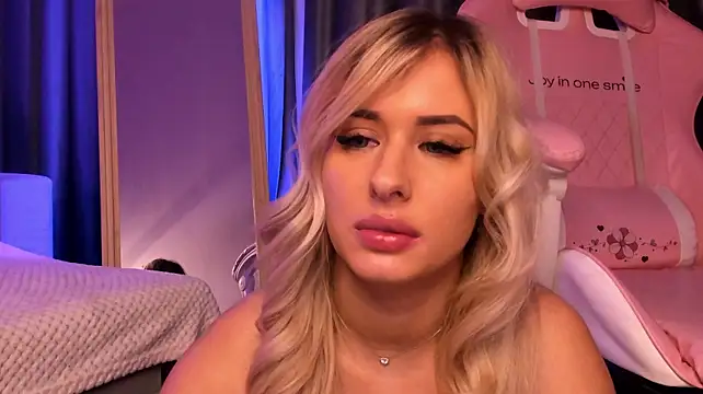 JessyyJ Chat XXX in diretta