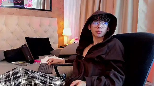 liam_twiink 라이브 XXX 채팅