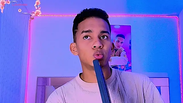 dilan_alfonzo élő XXX-chatje