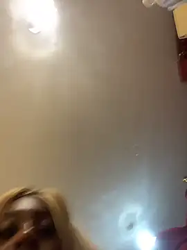 XXX chat uživo modela ALESSIAMONROE_CR
