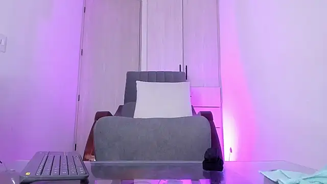 XXX chat uživo modela Mialenox