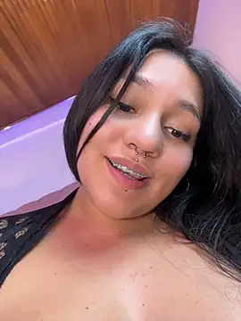XXX chat uživo modela Emily_Gomezz