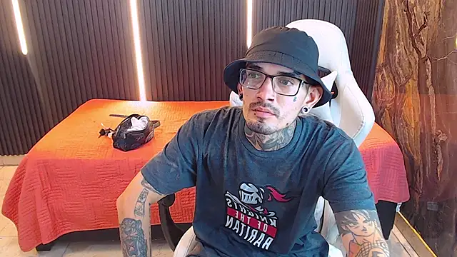 Boy_tatto77 라이브 XXX 채팅