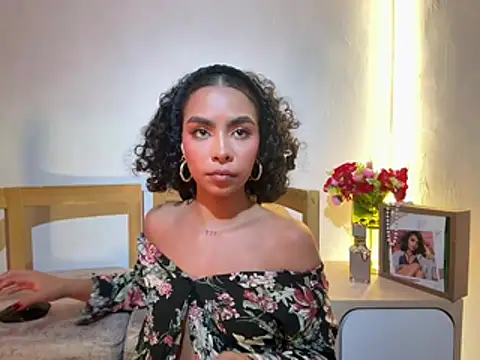 XXX chat uživo modela TamaraMontielP