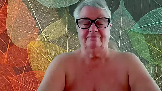XXX chat uživo modela Mystery-Grandmother