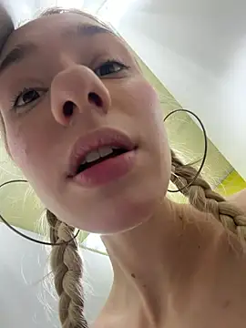 XXX chat uživo modela Lia-see-ya