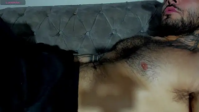 צ'אט XXX בשידור חי של Adam_Maxwel