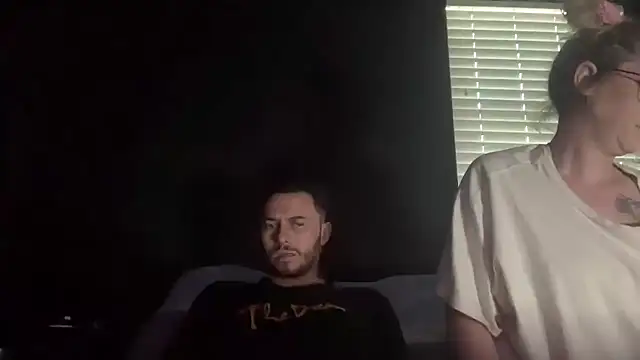 XXX chat uživo modela hungandcloudy