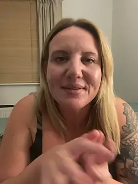 Ms_Hot_July Adlı Modelin Canlı XXX Sohbeti