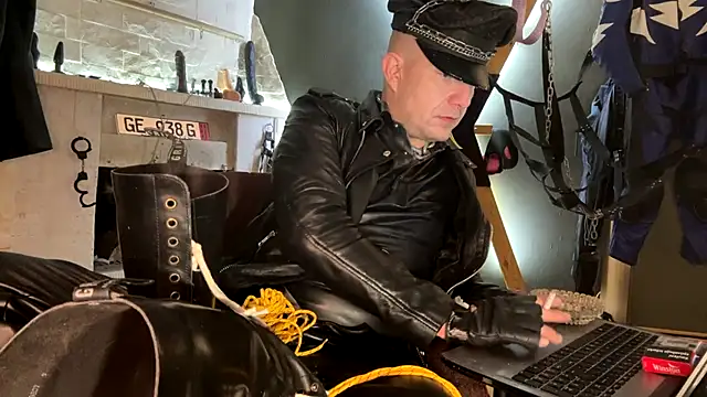 GabbondKinky's Live XXX Chat