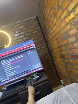 valenthottie Adlı Modelin Canlı XXX Sohbeti