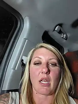 XXX chat uživo modela SheIsSomething
