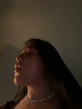 XXX chat uživo modela Nhefertary