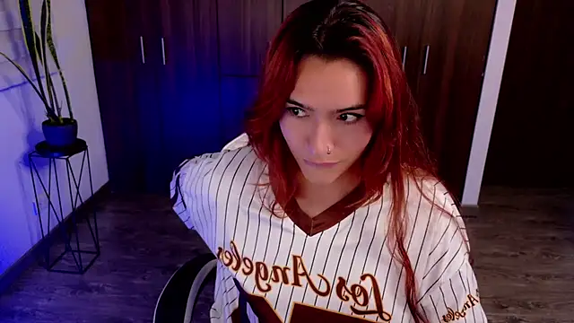 XXX chat uživo modela ImLui_lu