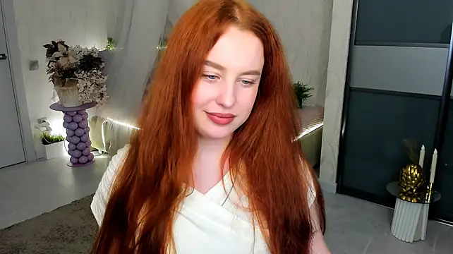 AirySilhouette Adlı Modelin Canlı XXX Sohbeti