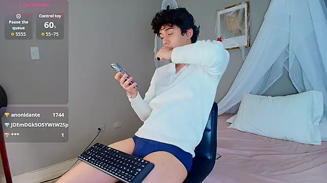 Milan_saint Chat XXX in diretta