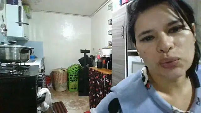 XXX chat uživo modela valerymendoza_1126