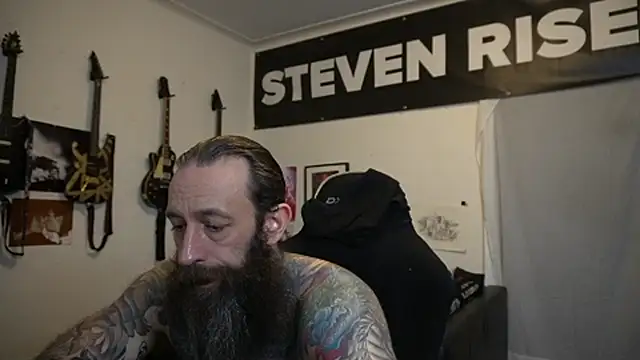 XXX chat uživo modela StevenRiseNYC