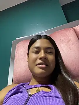 Romie_rous XXX чат на живо