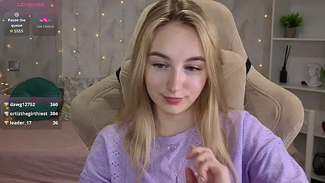 Shy_Polly's Live XXX Chat
