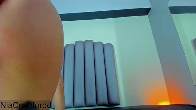 XXX chat uživo modela NiaCrawfordd