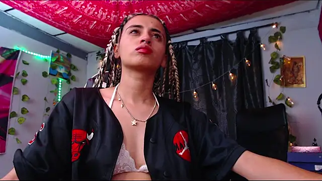 atenasairce Chat XXX live