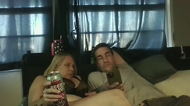 2-BLUNT-CUNTS' Live XXX Chat