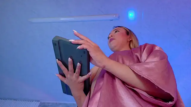 XXX chat uživo modela MollyCruz
