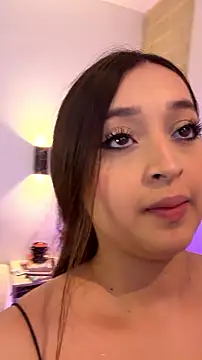 Chat +18 de MiaKitthy ao vivo